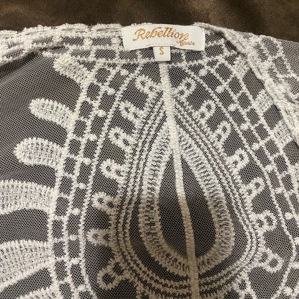 Rebellion Again/ Small/ White